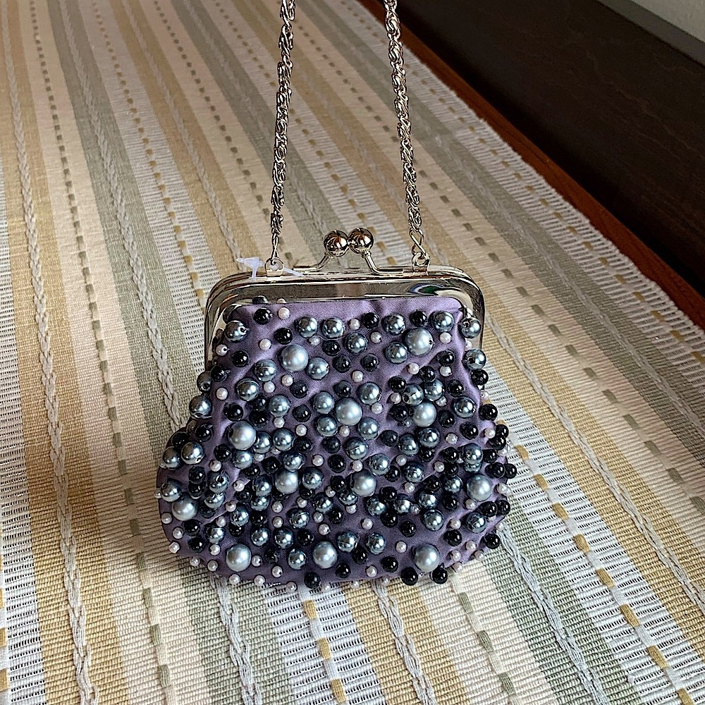 💎NWT‼️ Timeless 2-way Kiss-lock Beaded Evening Bag - shades of gray ✨✨✨